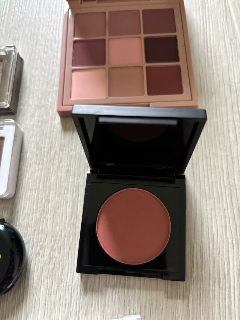 10 pc eyeshadow bundle - Picture 3 of 9